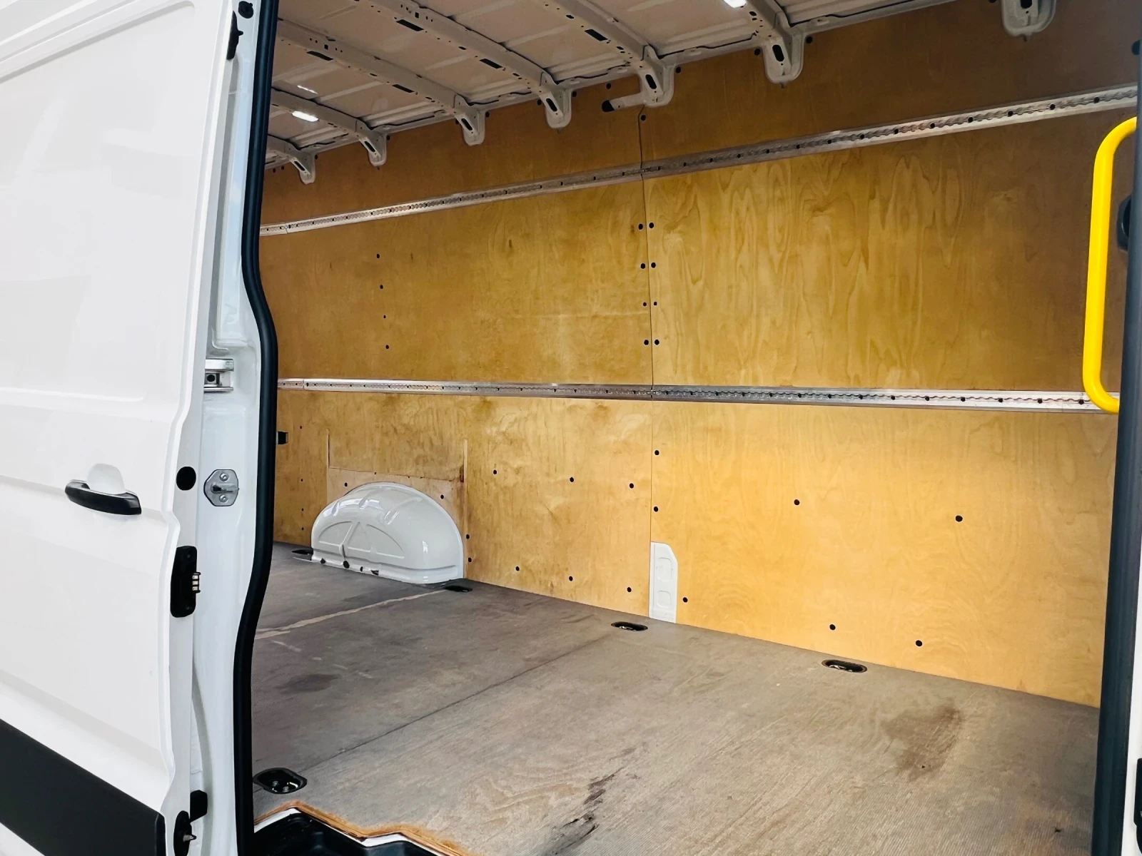 VW Crafter MAXI, снимка 10 - Бусове и автобуси - 54296507