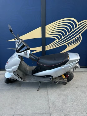 Malaguti Phantom Продавам Malaguti F12, в добро състояние.  Скутеръ, снимка 4