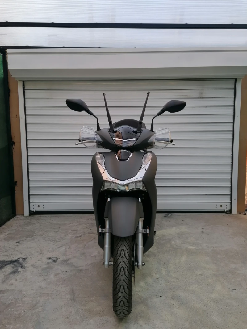 Honda Sh 150i 2020г, ABS, LED, TRC, снимка 2 - Мотоциклети и мототехника - 47514641