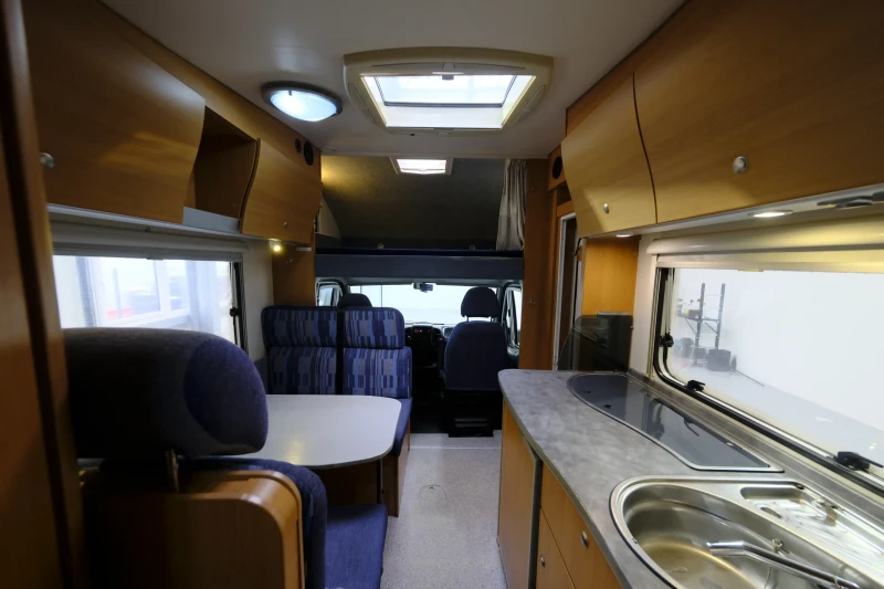 Кемпер Knaus Sport Traveller 605, снимка 10 - Каравани и кемпери - 49564430