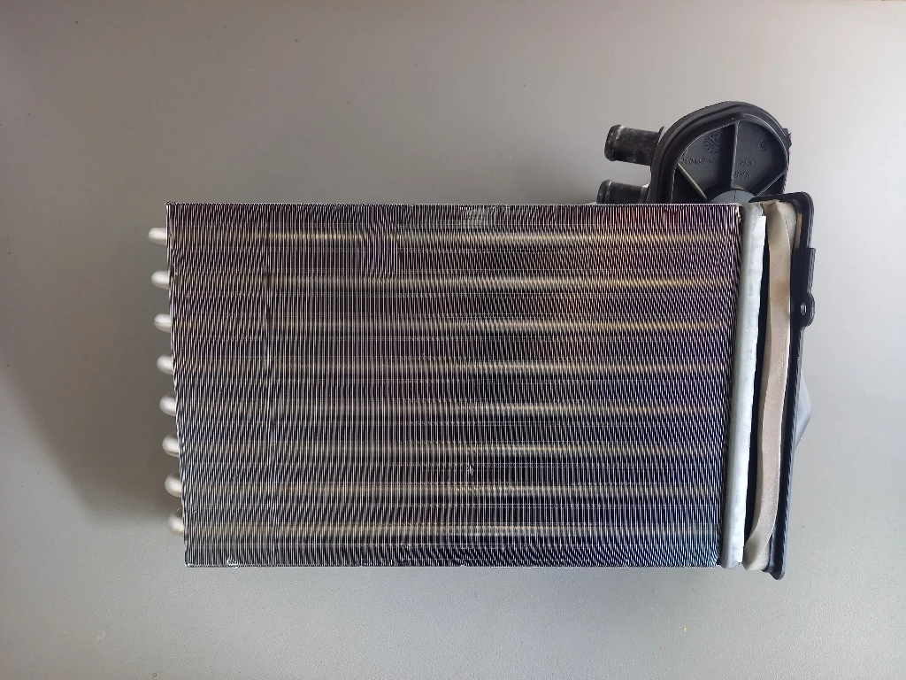 �������� ����� ���������� ���� 4 1.4� (�) | Mobile.bg � ����������� 1