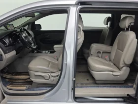 Kia Carnival 2.2 CRDI, снимка 17