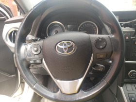 Toyota Auris, снимка 12 - Автомобили и джипове - 42714276
