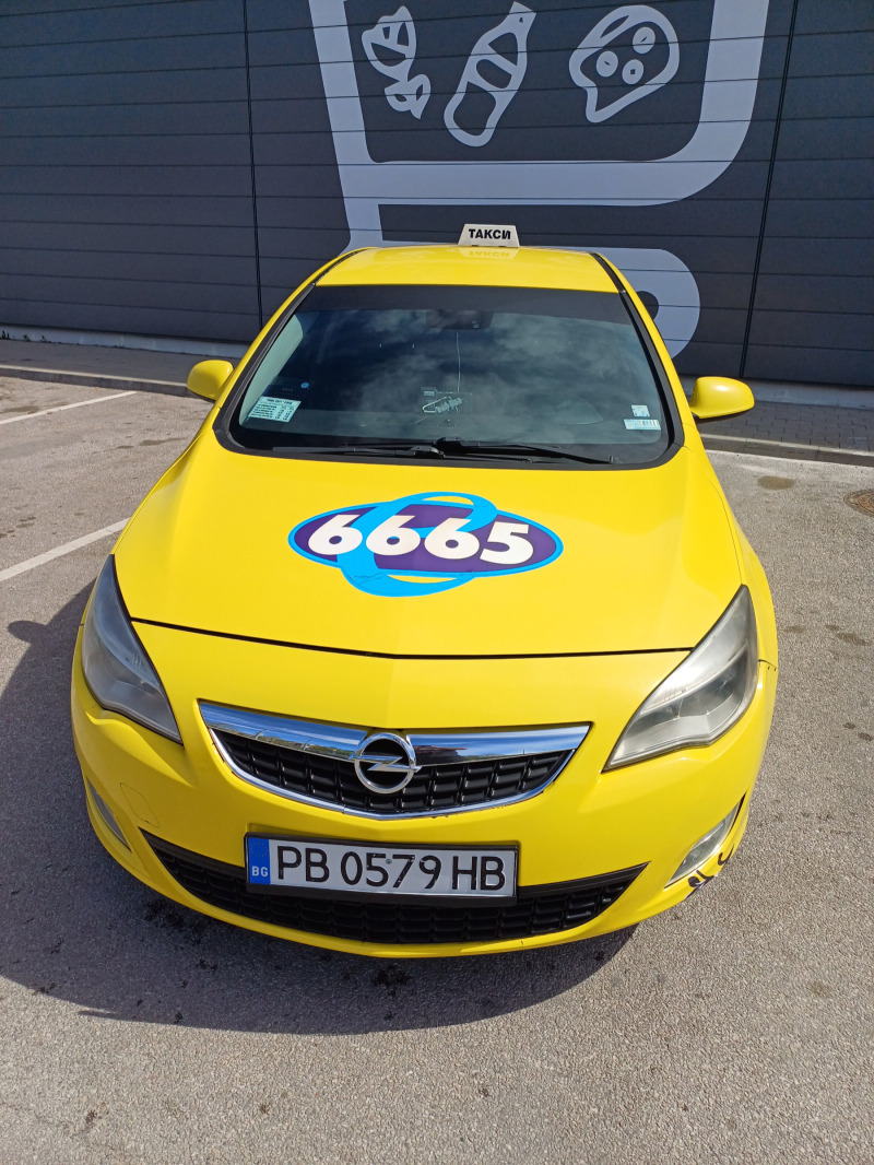 Opel Astra J, снимка 1 - Автомобили и джипове - 46401126