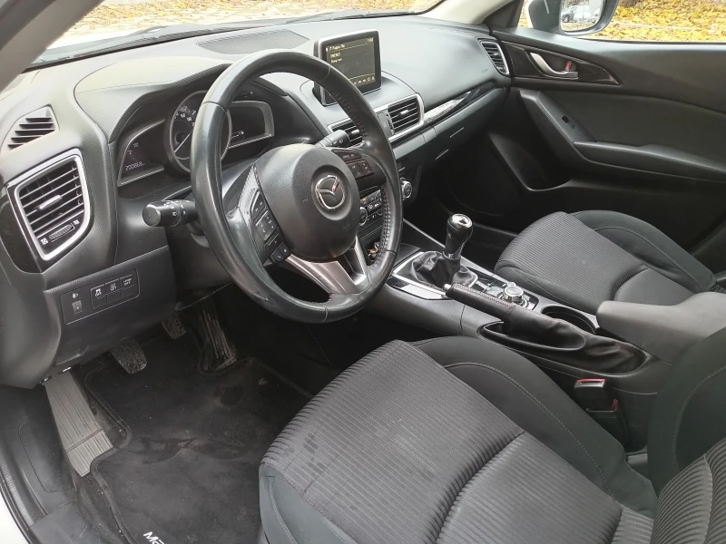 Mazda 3 Skayaktiv, снимка 7 - Автомобили и джипове - 48072450