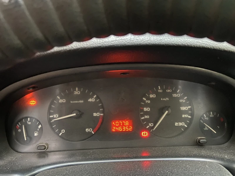 Peugeot 406 2.0hdi, снимка 1 - Автомобили и джипове - 48177115