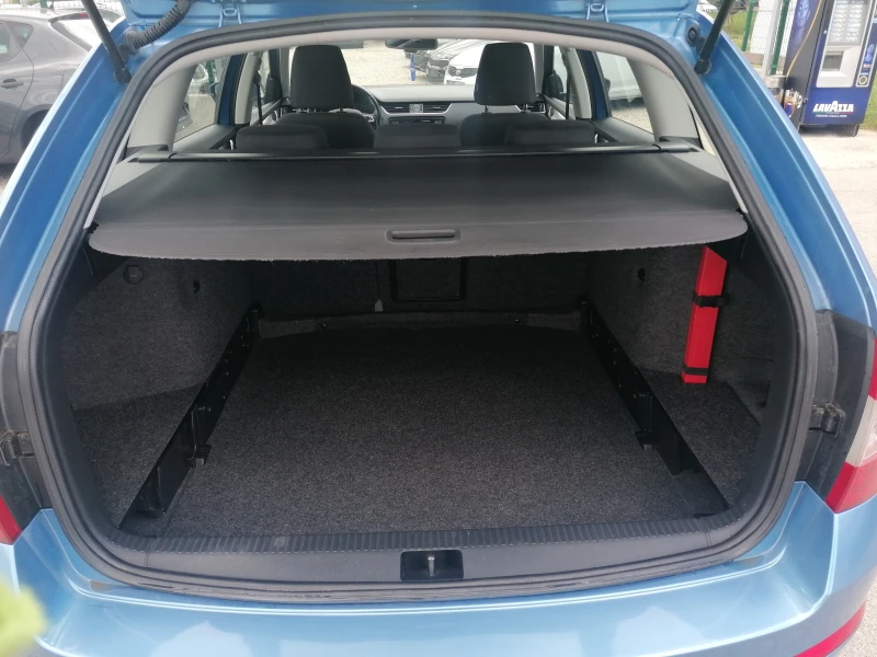 Skoda Octavia 2.0 TDI Automat Navi , снимка 16 - Автомобили и джипове - 51353109