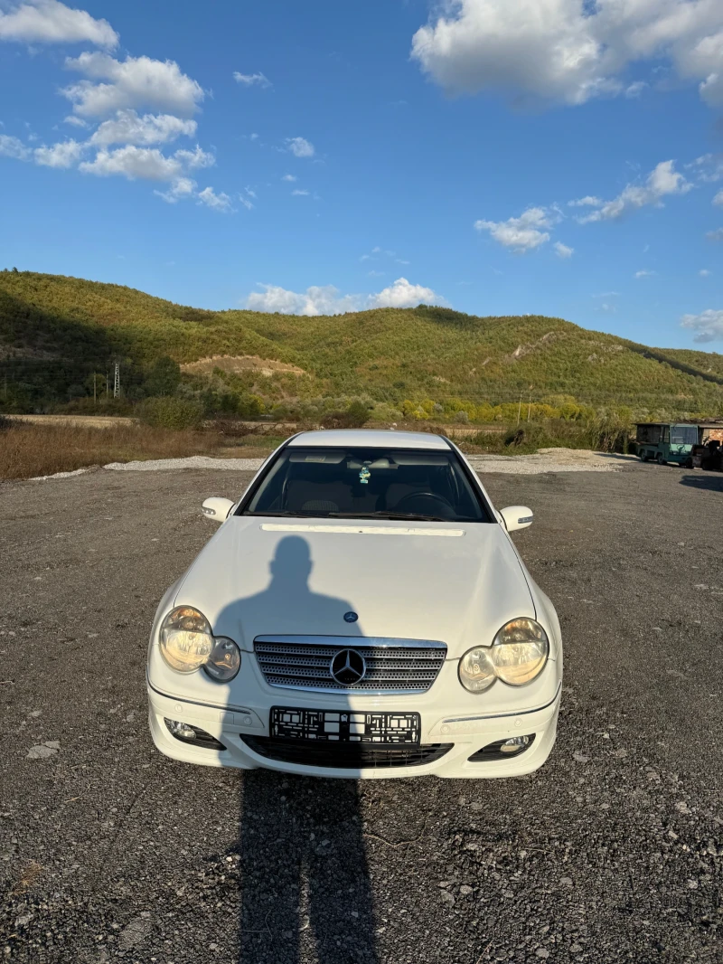 Mercedes-Benz C 180 Kompressor , снимка 2 - Автомобили и джипове - 52296959