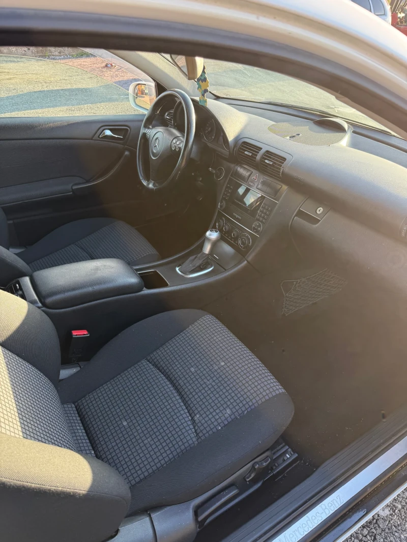 Mercedes-Benz C 180 Kompressor , снимка 7 - Автомобили и джипове - 52296959