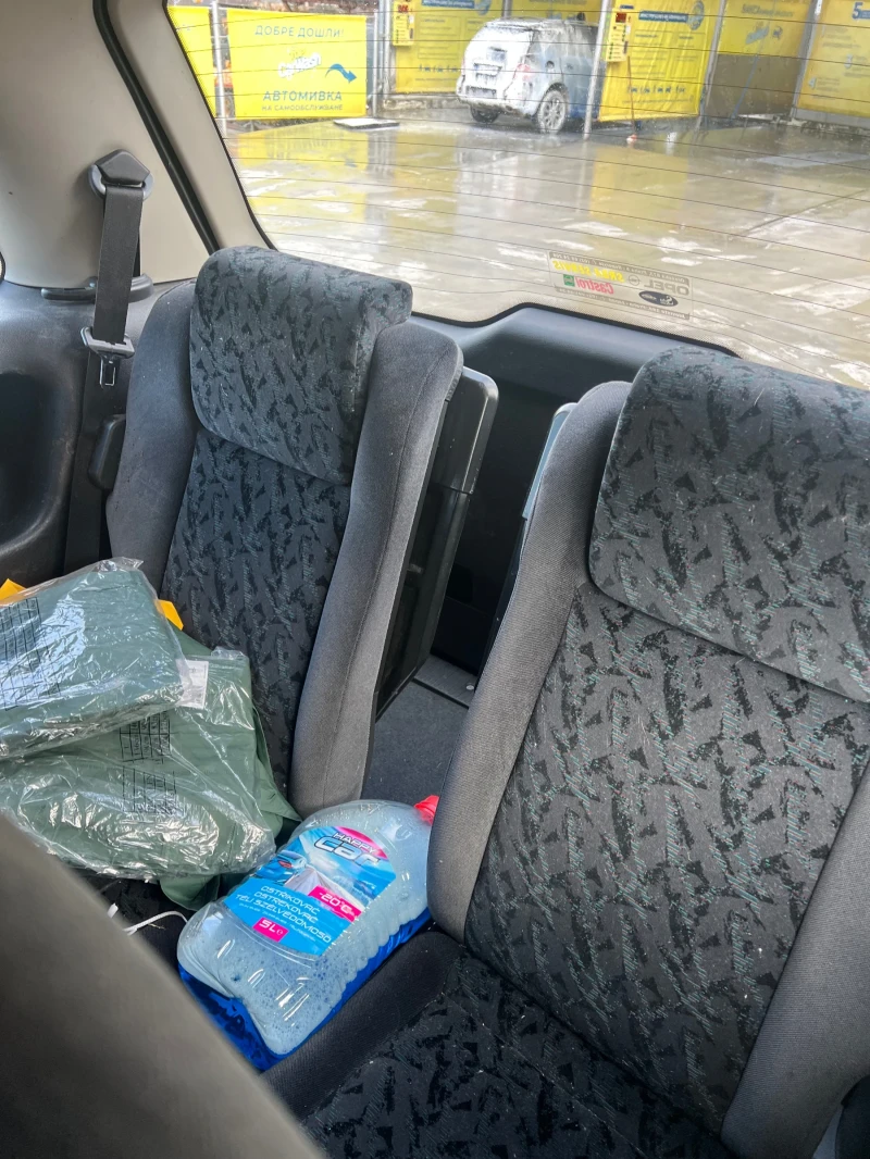 Opel Zafira 2.0dti, снимка 11 - Автомобили и джипове - 52866518