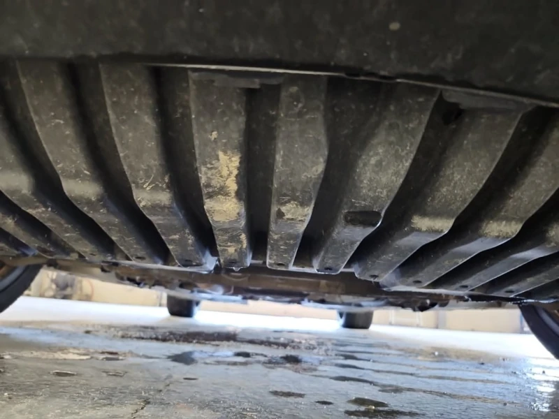 Mercedes-Benz C 300 * CARFAX * БЕЗ ПЪРВОНАЧАЛНА ВНОСКА, снимка 17 - Автомобили и джипове - 53065686