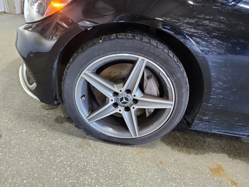 Mercedes-Benz C 300 * CARFAX * БЕЗ ПЪРВОНАЧАЛНА ВНОСКА, снимка 6 - Автомобили и джипове - 53065686