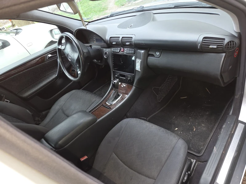 Mercedes-Benz C 270, снимка 12 - Автомобили и джипове - 53086958