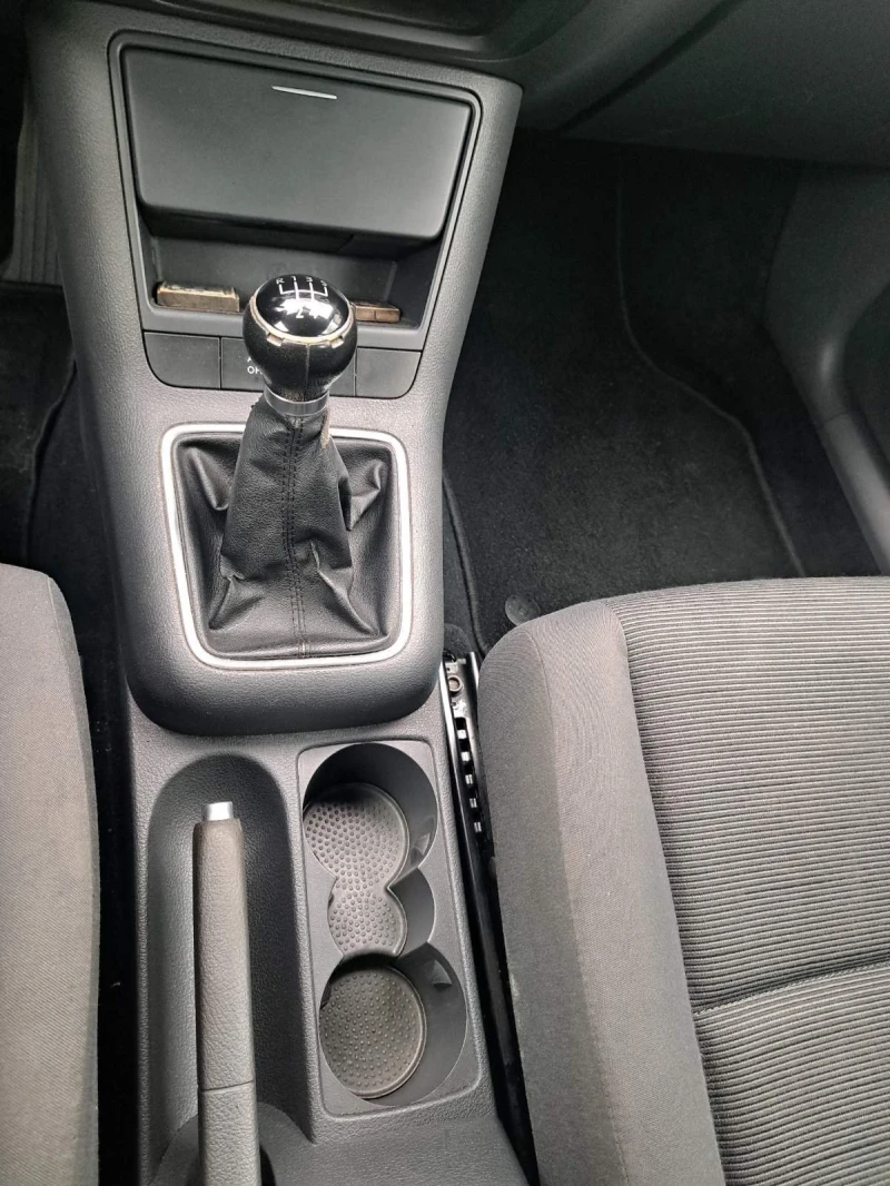 VW Golf Plus, снимка 9 - Автомобили и джипове - 53210218