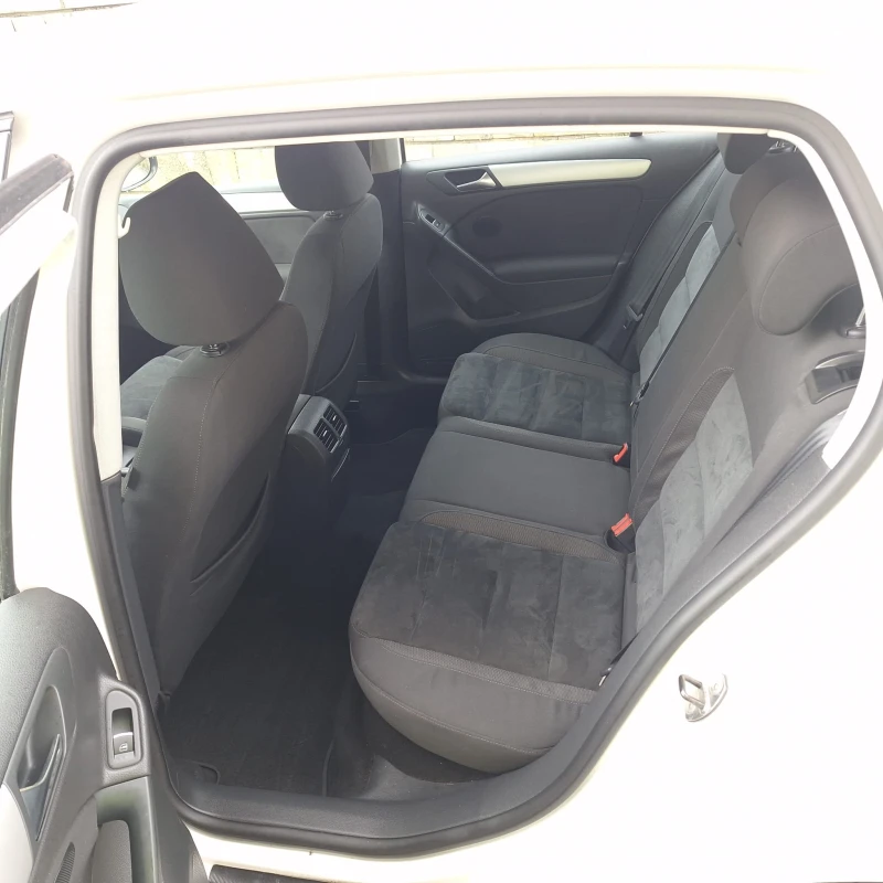 VW Golf R-Line 7DSG 1.4I, снимка 7 - Автомобили и джипове - 53424366