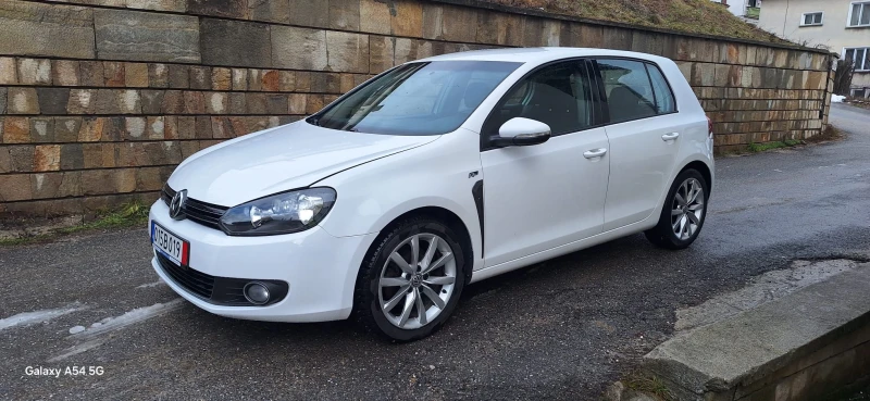 VW Golf R-Line 7DSG 1.4I, снимка 2 - Автомобили и джипове - 53424366