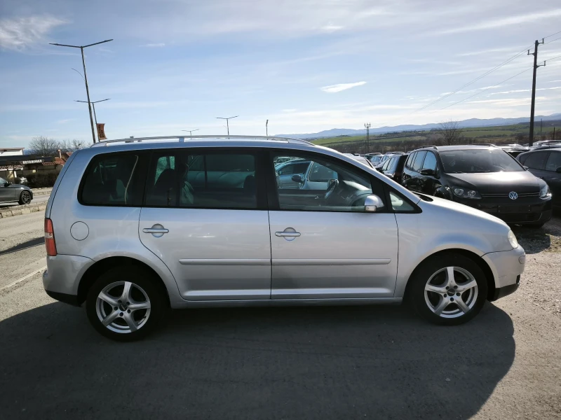 VW Touran 2.0TDI automatic , снимка 4 - Автомобили и джипове - 53538076