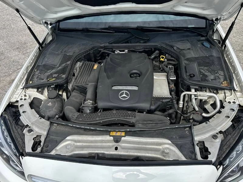 Mercedes-Benz C 300 * 4MATIC * PANO * 360 * КОМПЛЕКТ ГУМИ, снимка 16 - Автомобили и джипове - 55218998