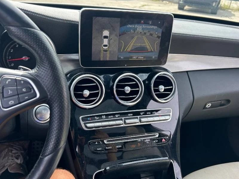 Mercedes-Benz C 300 * 4MATIC * PANO * 360 * КОМПЛЕКТ ГУМИ, снимка 13 - Автомобили и джипове - 55218998