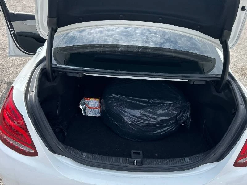 Mercedes-Benz C 300 * 4MATIC * PANO * 360 * КОМПЛЕКТ ГУМИ, снимка 15 - Автомобили и джипове - 55218998