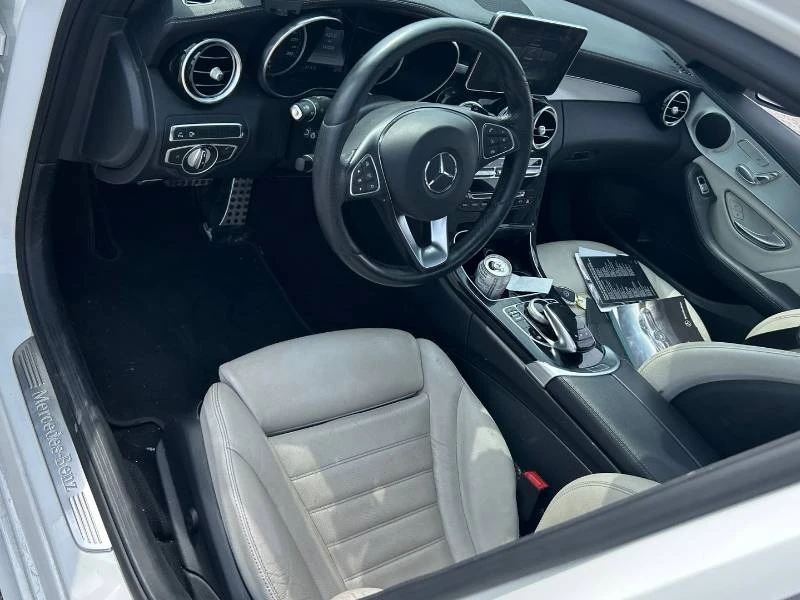 Mercedes-Benz C 300 * 4MATIC * PANO * 360 * КОМПЛЕКТ ГУМИ, снимка 10 - Автомобили и джипове - 55218998