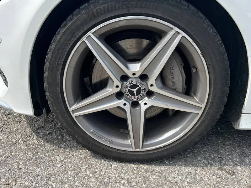 Mercedes-Benz C 300 * 4MATIC * PANO * 360 * КОМПЛЕКТ ГУМИ, снимка 17 - Автомобили и джипове - 55218998