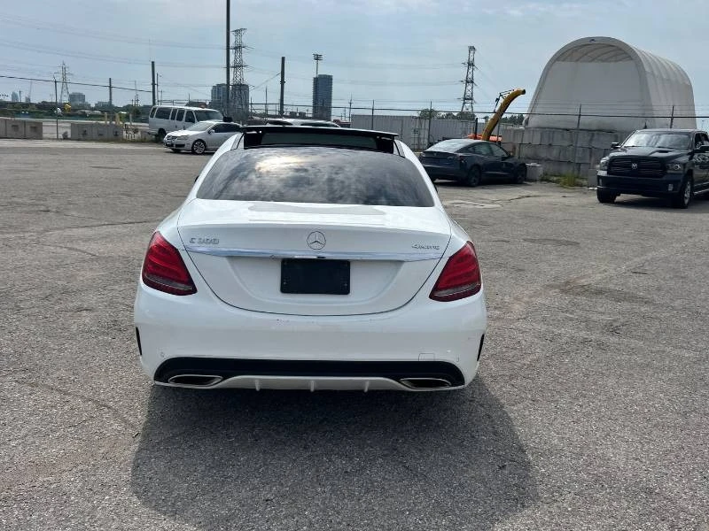 Mercedes-Benz C 300 * 4MATIC * PANO * 360 * КОМПЛЕКТ ГУМИ, снимка 6 - Автомобили и джипове - 55218998