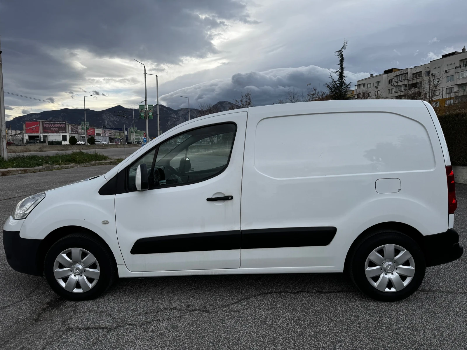 Citroen Berlingo 1.6HDI/КЛИМАТИК/ИТАЛИЯ - изображение 2