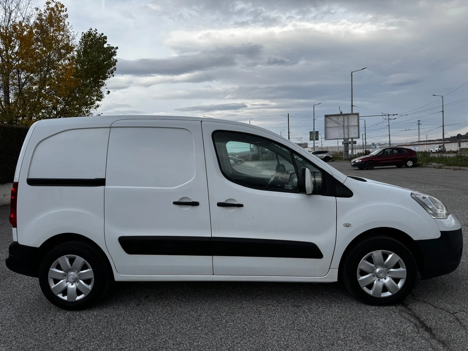 Citroen Berlingo 1.6HDI/КЛИМАТИК/ИТАЛИЯ - изображение 6