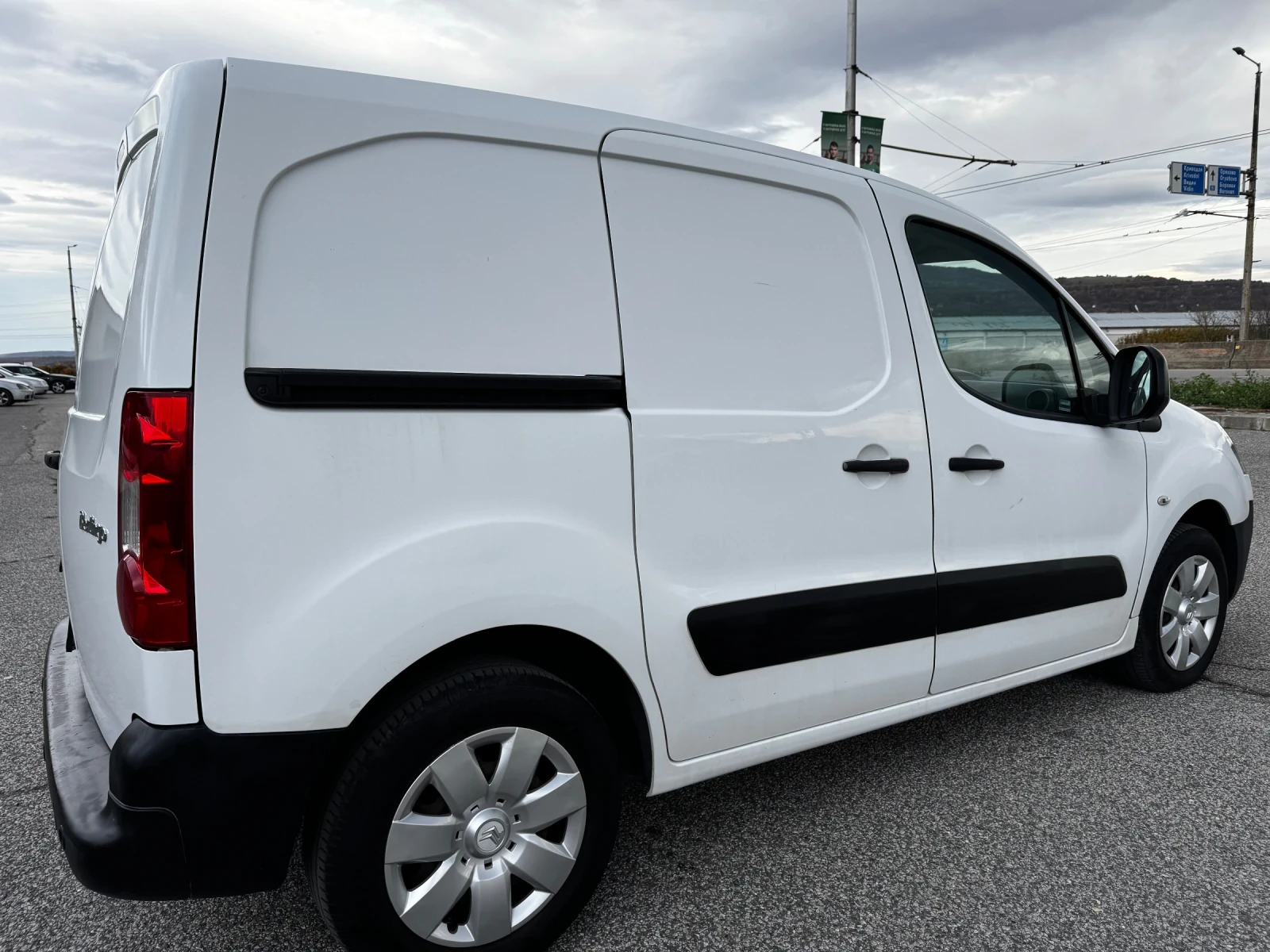 Citroen Berlingo 1.6HDI/КЛИМАТИК/ИТАЛИЯ - изображение 5