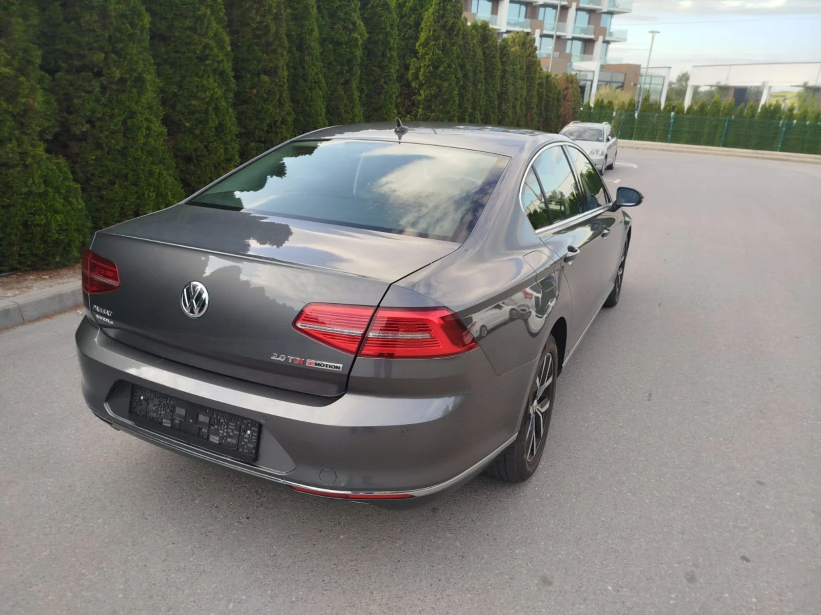 VW Passat 2.0 190 HIGHLINE 4x4 - изображение 8