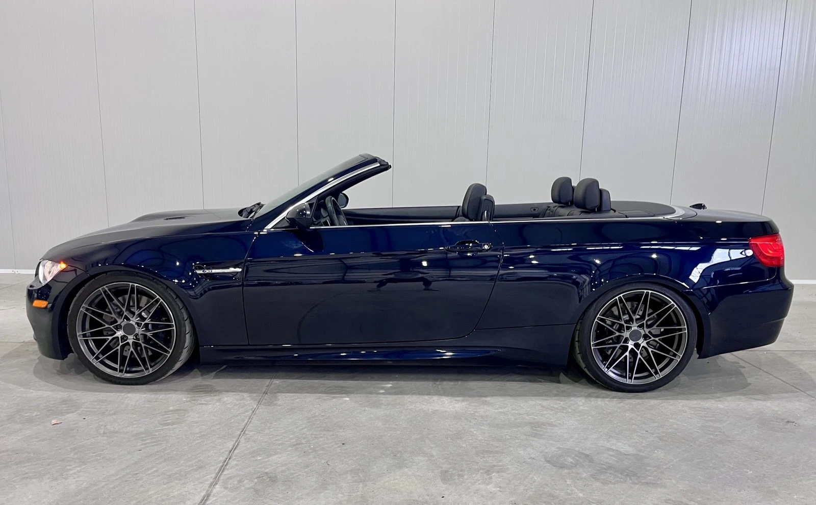 BMW M3 V8 M DCT - изображение 2