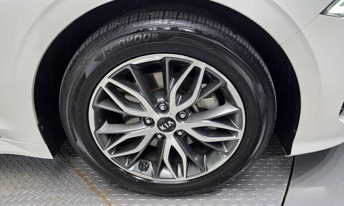 Kia K5  - изображение 5