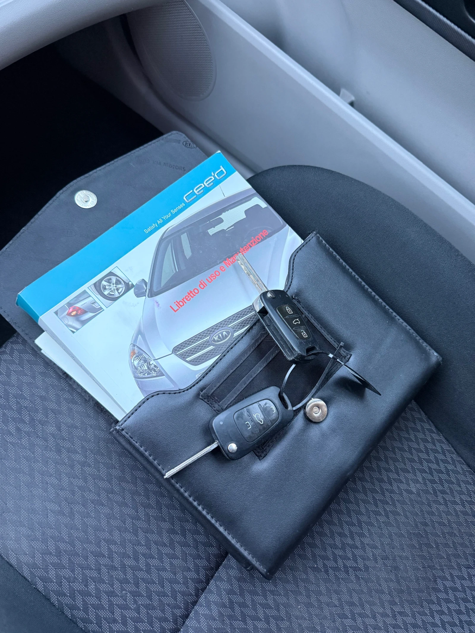 Toyota Avensis 2, 0 D-4D  | Mobile.bg   12