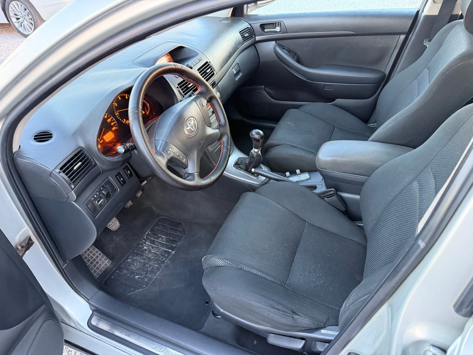 Toyota Avensis 2, 0 D-4D  | Mobile.bg   5