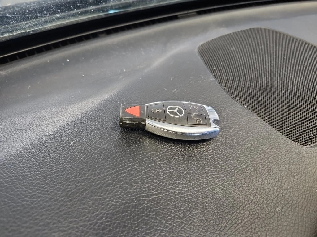 Mercedes-Benz C 300 * CARFAX * БЕЗ ПЪРВОНАЧАЛНА ВНОСКА - изображение 8