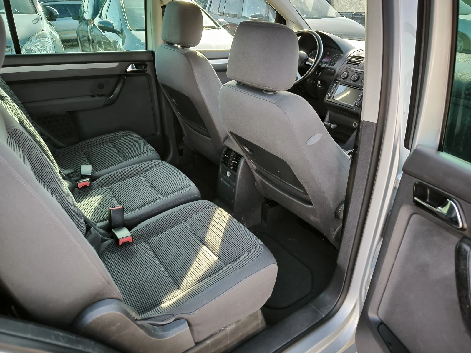 VW Touran 2.0TDI automatic  - изображение 10