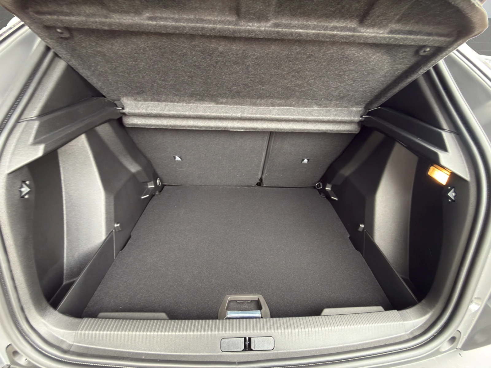 Peugeot 2008 GT EXCLUSIVE 1.2 145 HYBRID �������� �� 02.2026 �. | Mobile.bg � ����������� 13