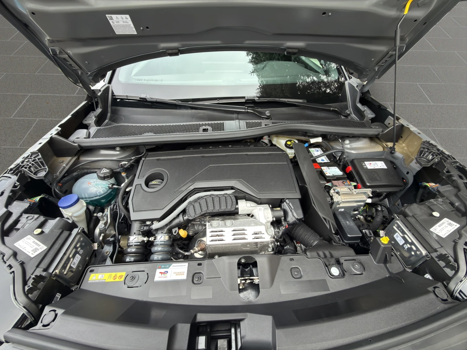 Peugeot 2008 GT EXCLUSIVE 1.2 145 HYBRID �������� �� 02.2026 �. | Mobile.bg � ����������� 14