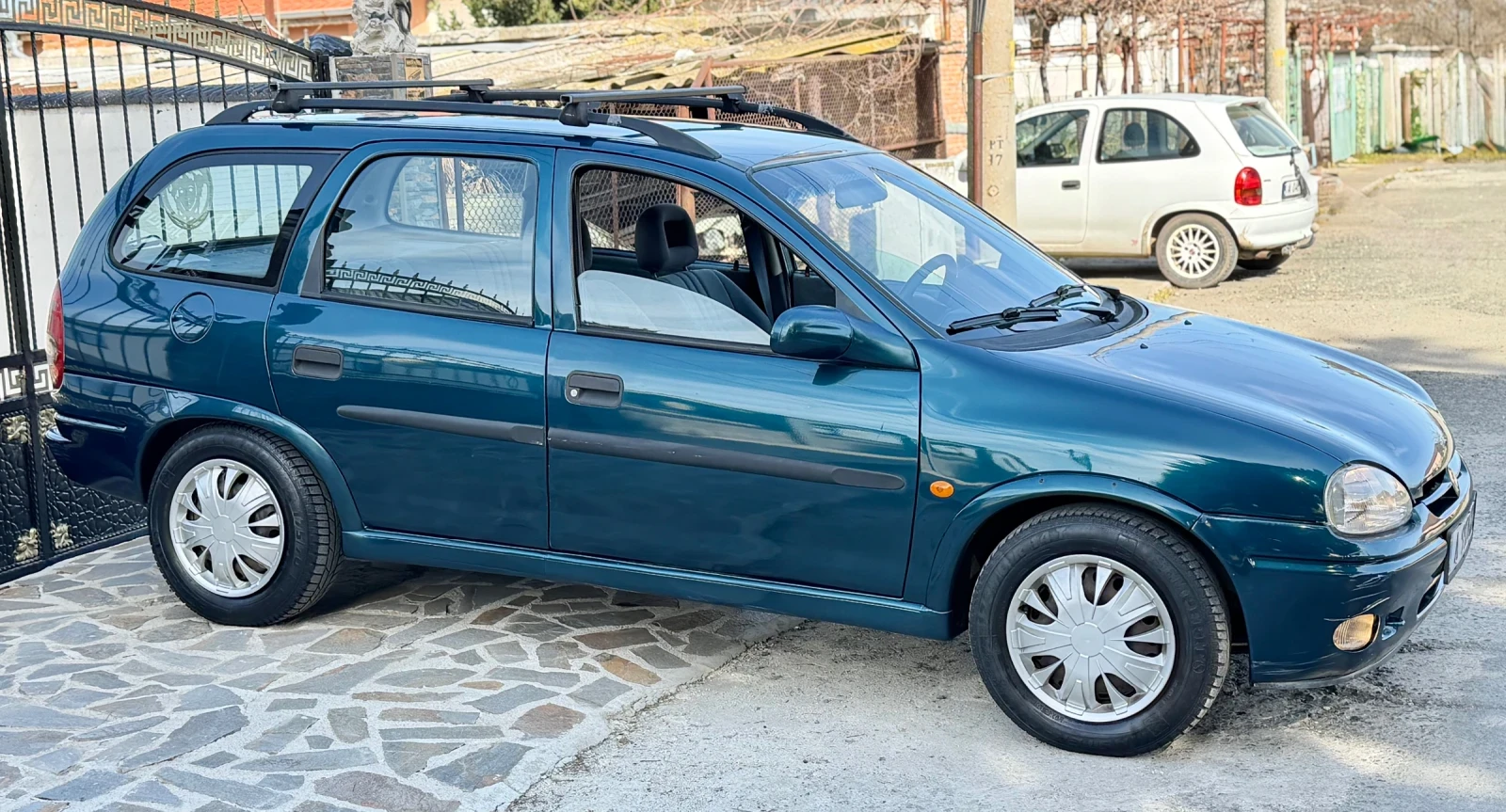 Opel Corsa 1.4 75 к.с реални 169хл км, снимка 6 - Автомобили и джипове - 53803419