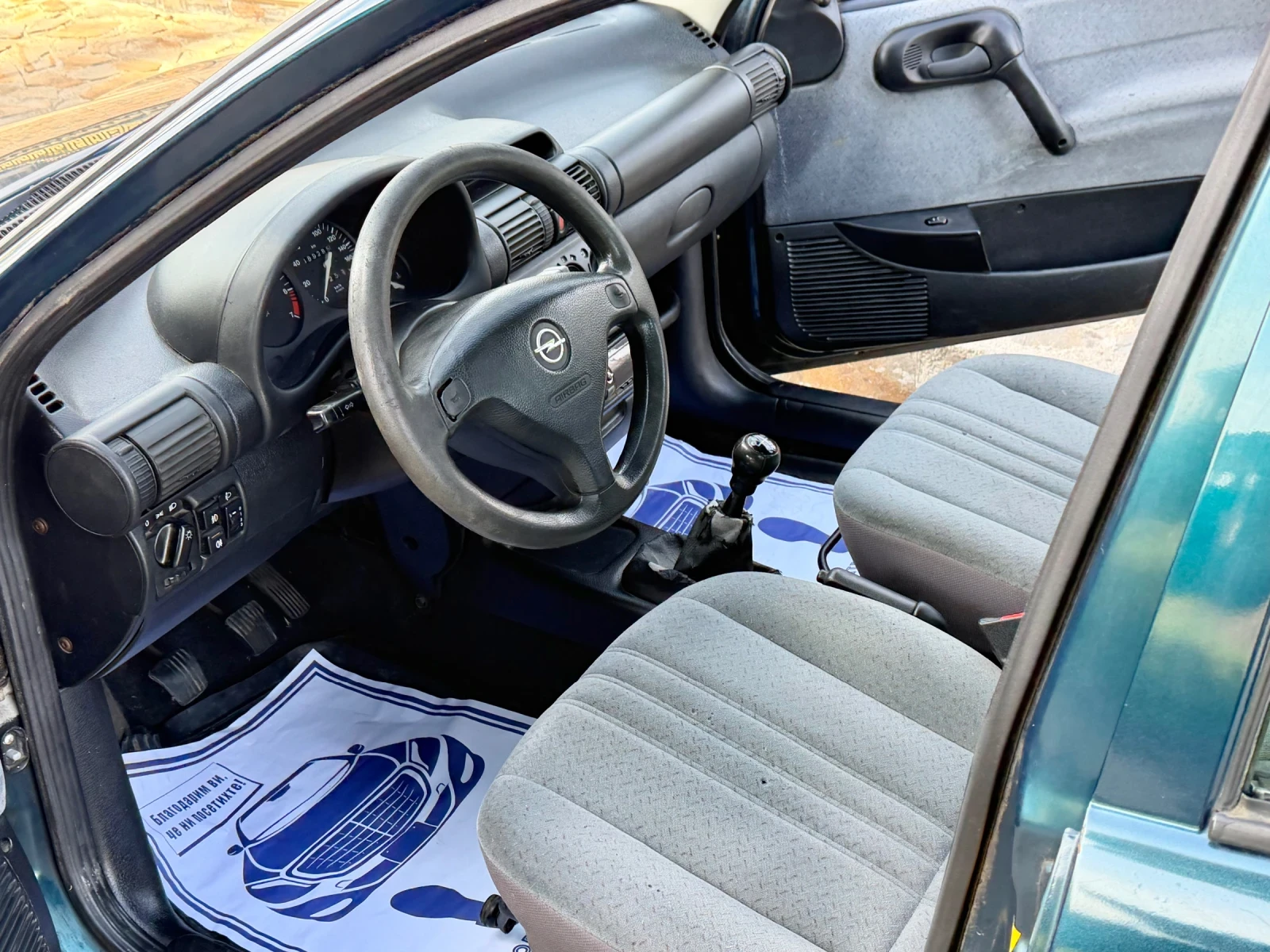 Opel Corsa 1.4 75 к.с реални 169хл км, снимка 8 - Автомобили и джипове - 53803419