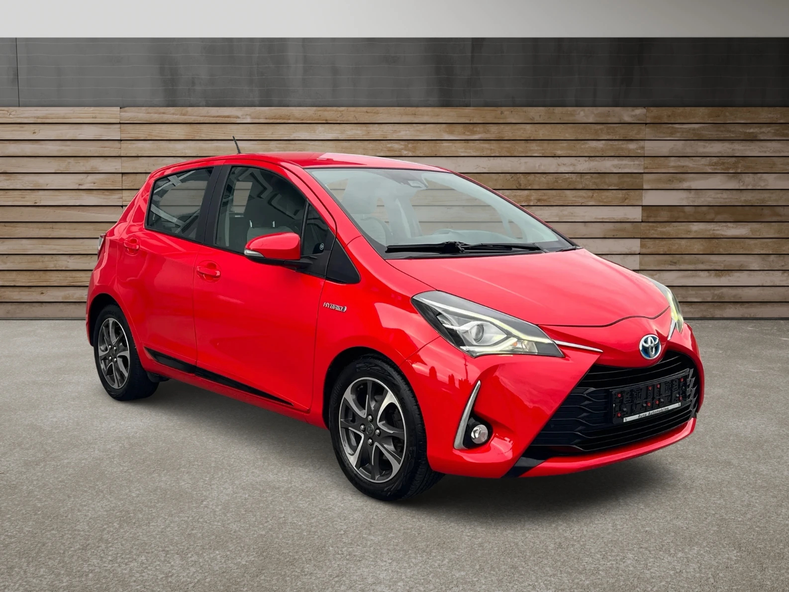 Toyota Yaris 1.5HSD Hybrid 124000km ПРОЧЕТИ ОПИСАНИЕТО, снимка 3 - Автомобили и джипове - 54046103