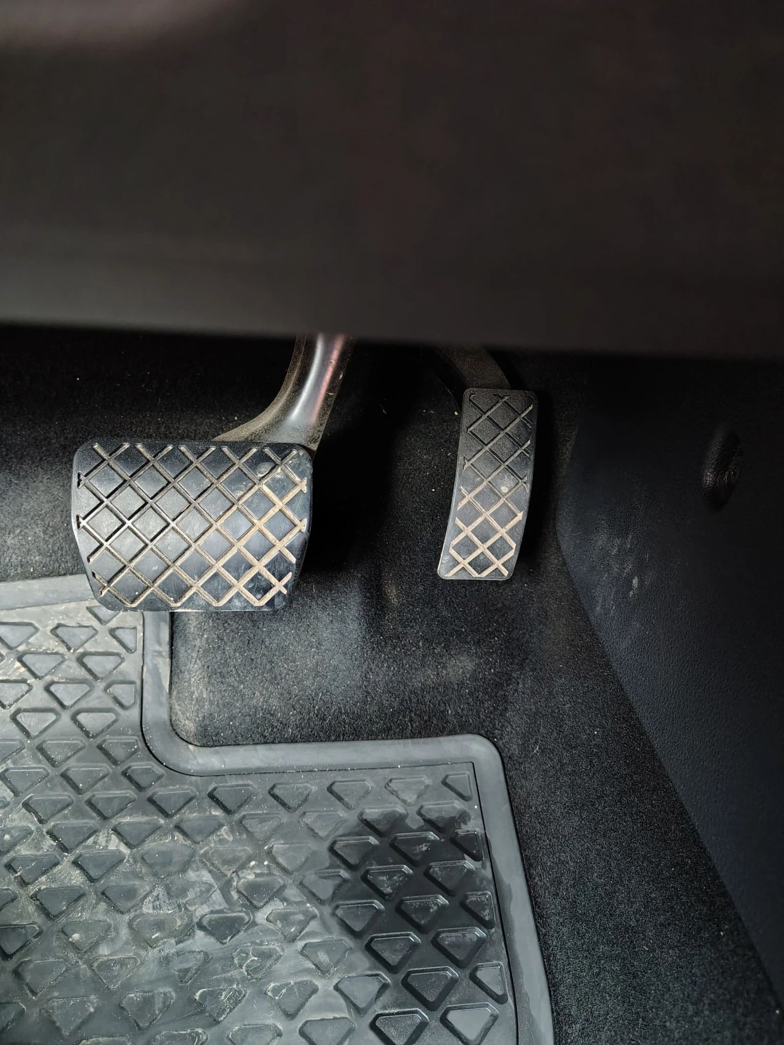 VW Golf 1.6 TDI 110hp DSG, снимка 15 - Автомобили и джипове - 54896112