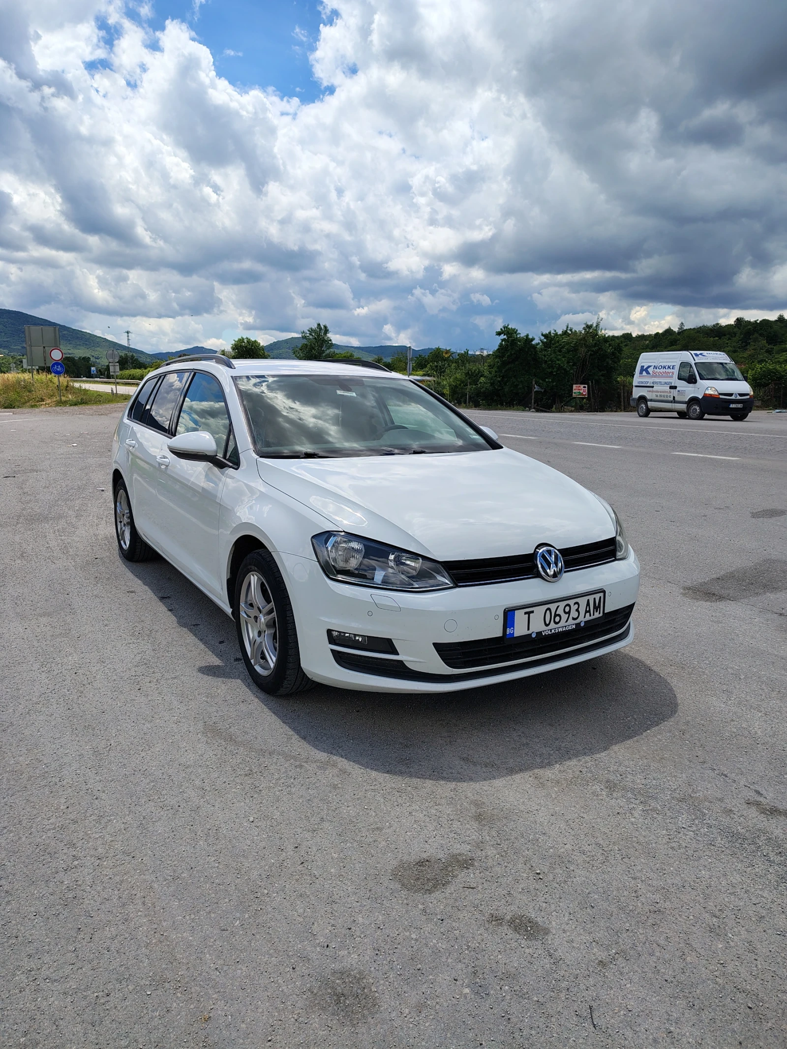 VW Golf 1.6 TDI 110hp DSG, снимка 2 - Автомобили и джипове - 54896112