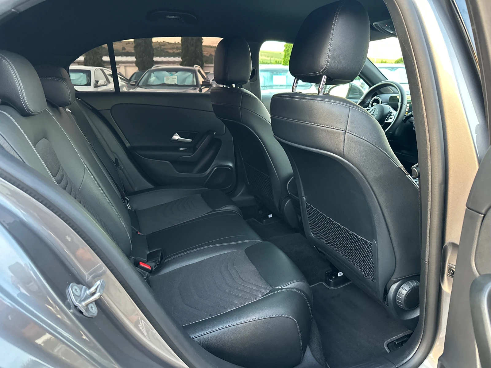 Mercedes-Benz A 180 LED* NAVI* SPORT* AVTOMATIK* TOP* , снимка 7 - Автомобили и джипове - 54933854