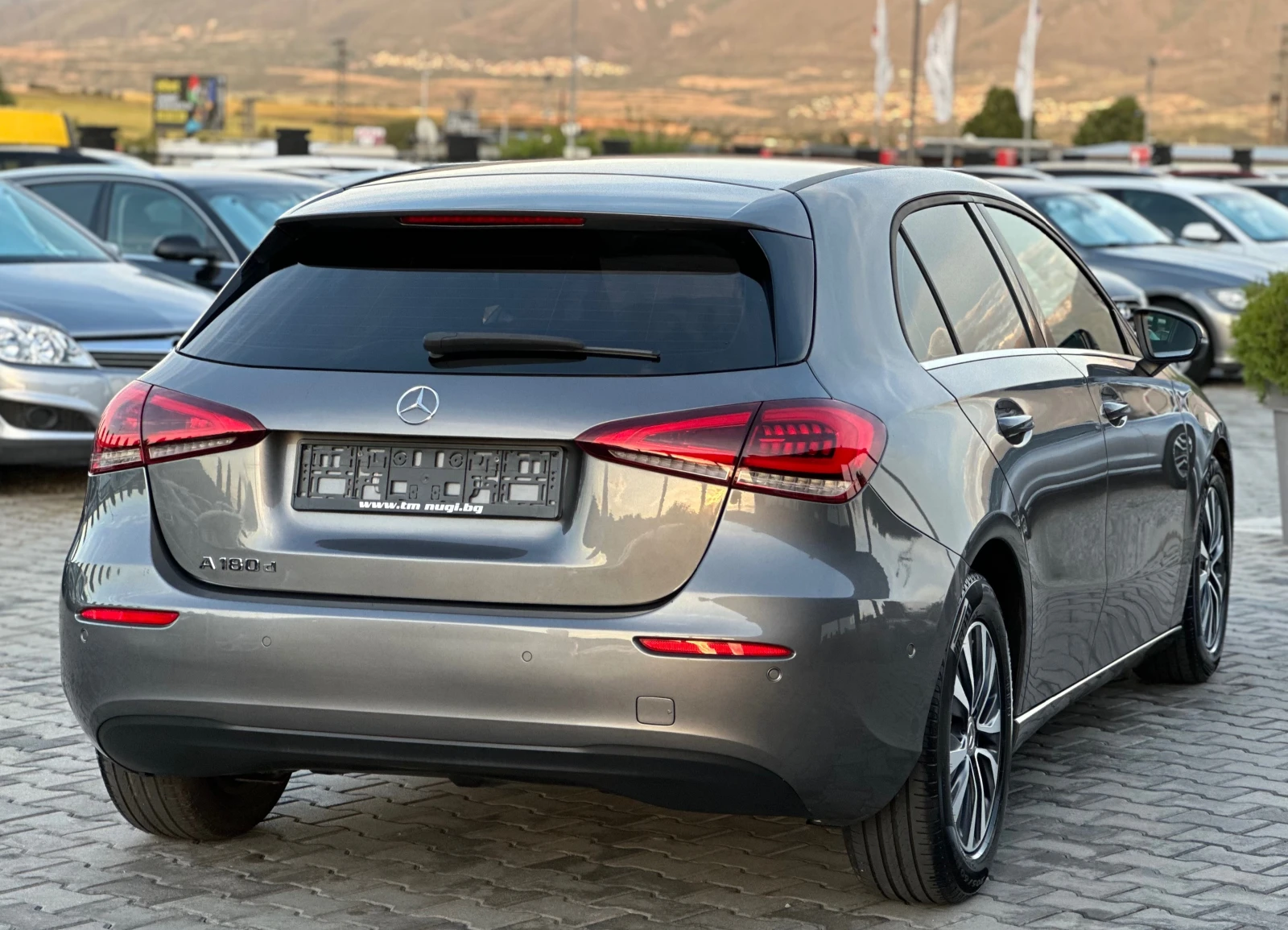 Mercedes-Benz A 180 LED* NAVI* SPORT* AVTOMATIK* TOP* , снимка 6 - Автомобили и джипове - 54933854