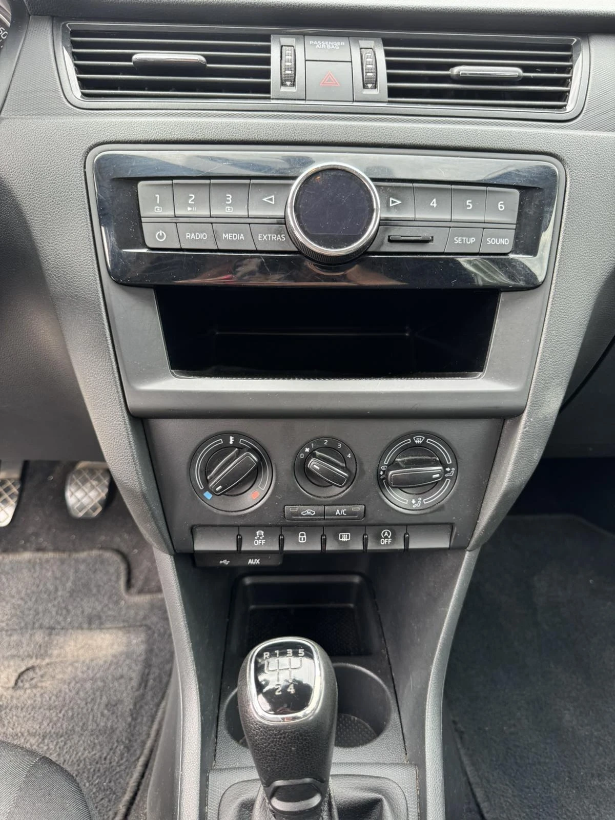 Skoda Rapid 1, 4 TDI, снимка 6 - Автомобили и джипове - 55250639