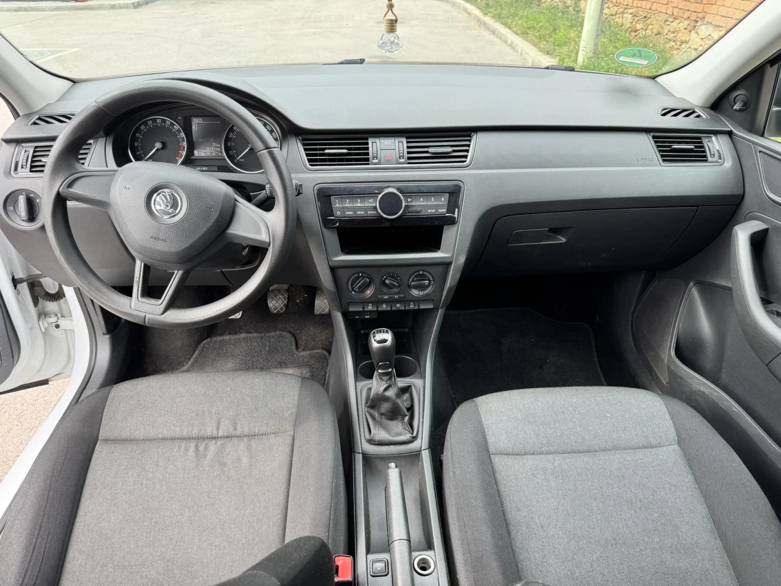Skoda Rapid 1, 4 TDI, снимка 5 - Автомобили и джипове - 55250639