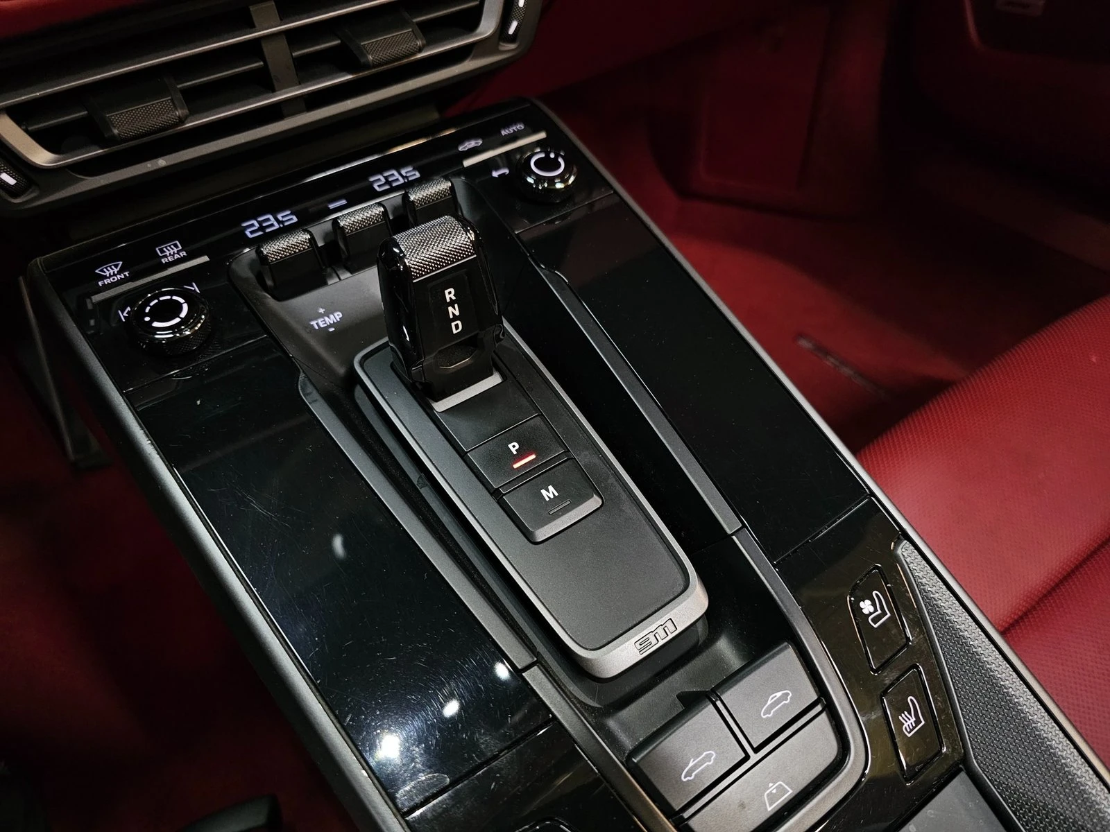 Porsche Carrera Carrera* BOSE* 360* KEYLESS* КРАЙНА ЦЕНА, снимка 15 - Автомобили и джипове - 55336500