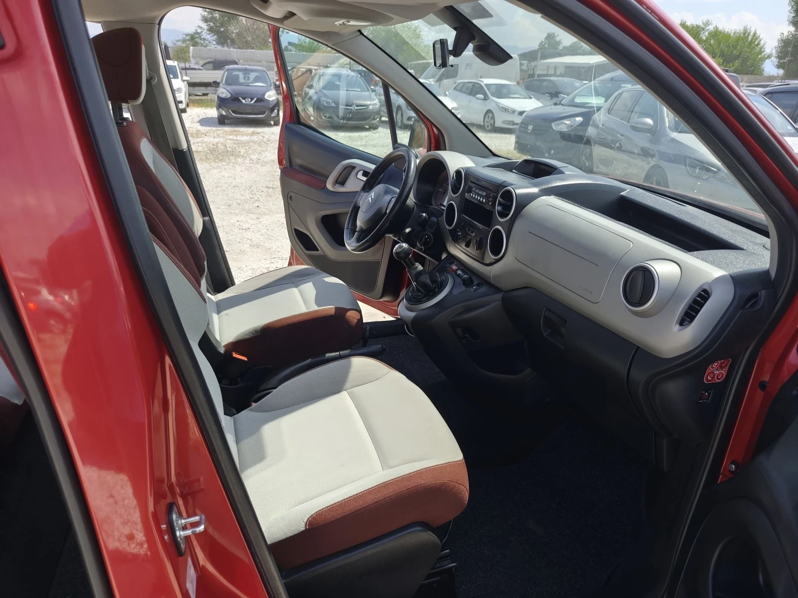 Citroen Berlingo 1, 6HDI, 5врати, 92кс, снимка 10 - Автомобили и джипове - 55393044